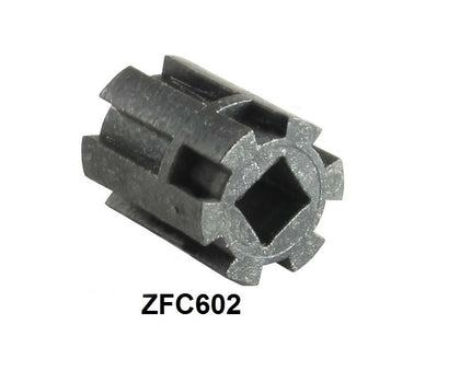 Mozzo di trasmissione lungo Ø 12 x 8 mm quadrato.
